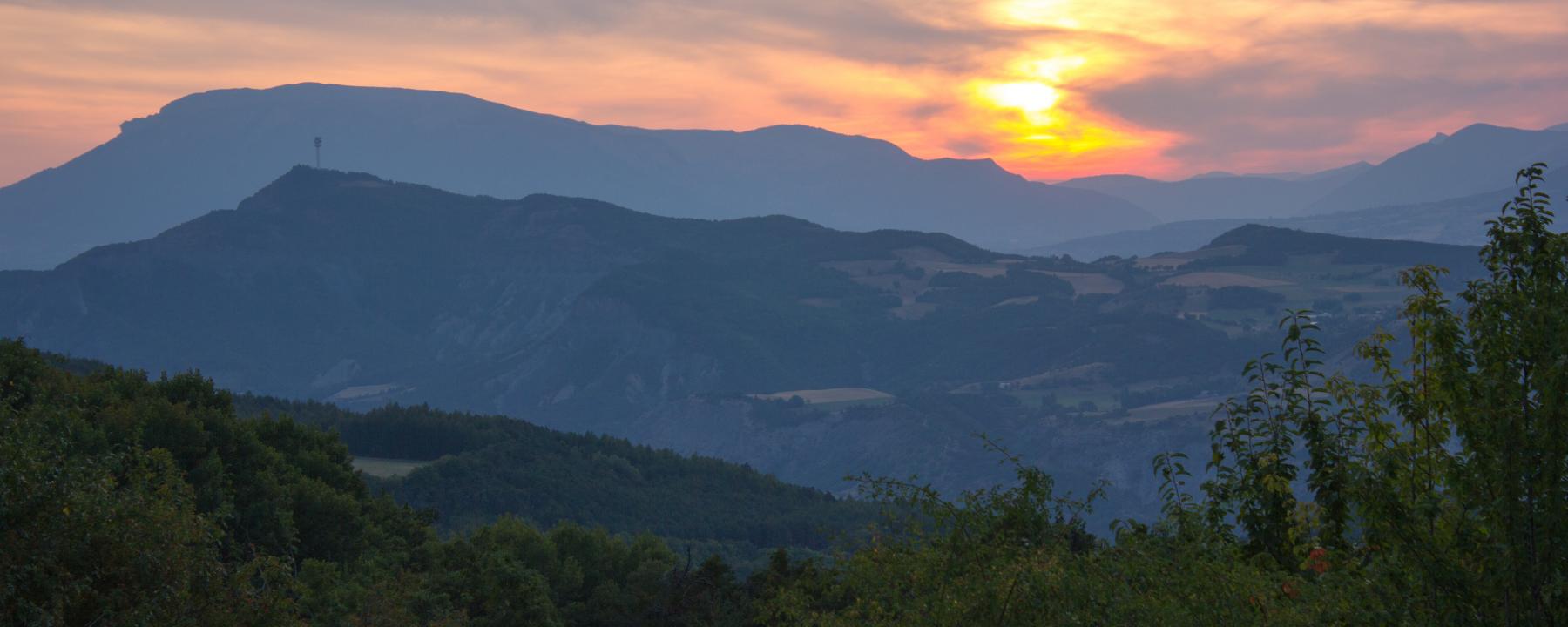 Paysage nocture dans les Vallées de Serre-Ponçon